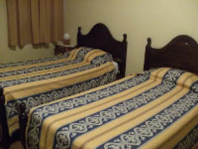 quarto-duplo-camas-individuais-1-peq